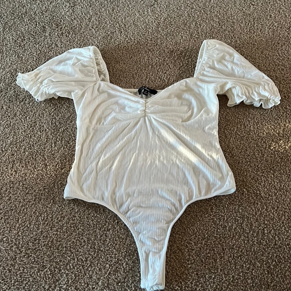 adorable lulus body suit in perfect condition!